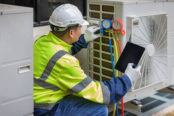 Professional Hvac technician working in Center, CO